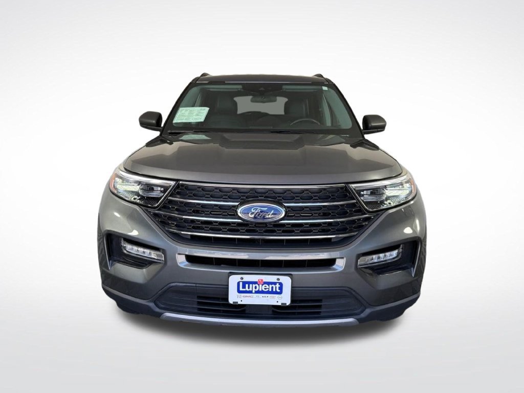 Used 2023 Ford Explorer XLT w/ Equipment Group 202A AWD/4WD image 13