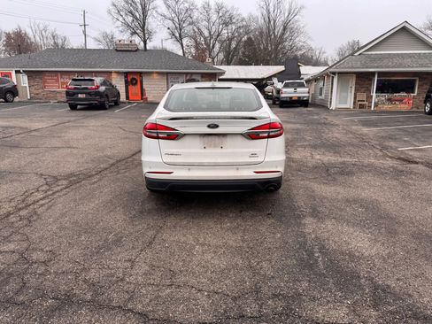 Used 2020 Ford Fusion SE w/ Equipment Group 151A image 4