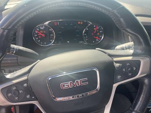 Used 2019 GMC Acadia Denali w/ Technology Package FWD image 14