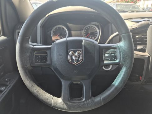 Used 2013 RAM 1500 Express RWD image 9