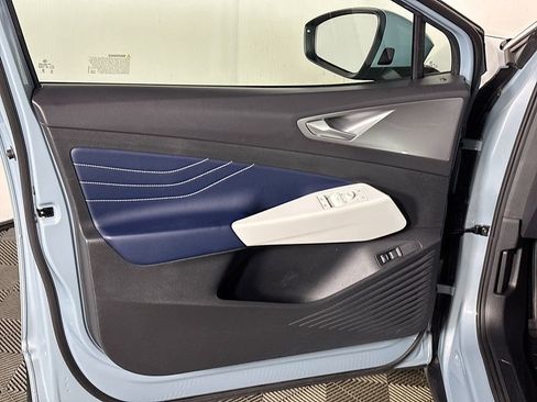Certified 2023 Volkswagen ID.4 Pro S Plus AWD/4WD image 10
