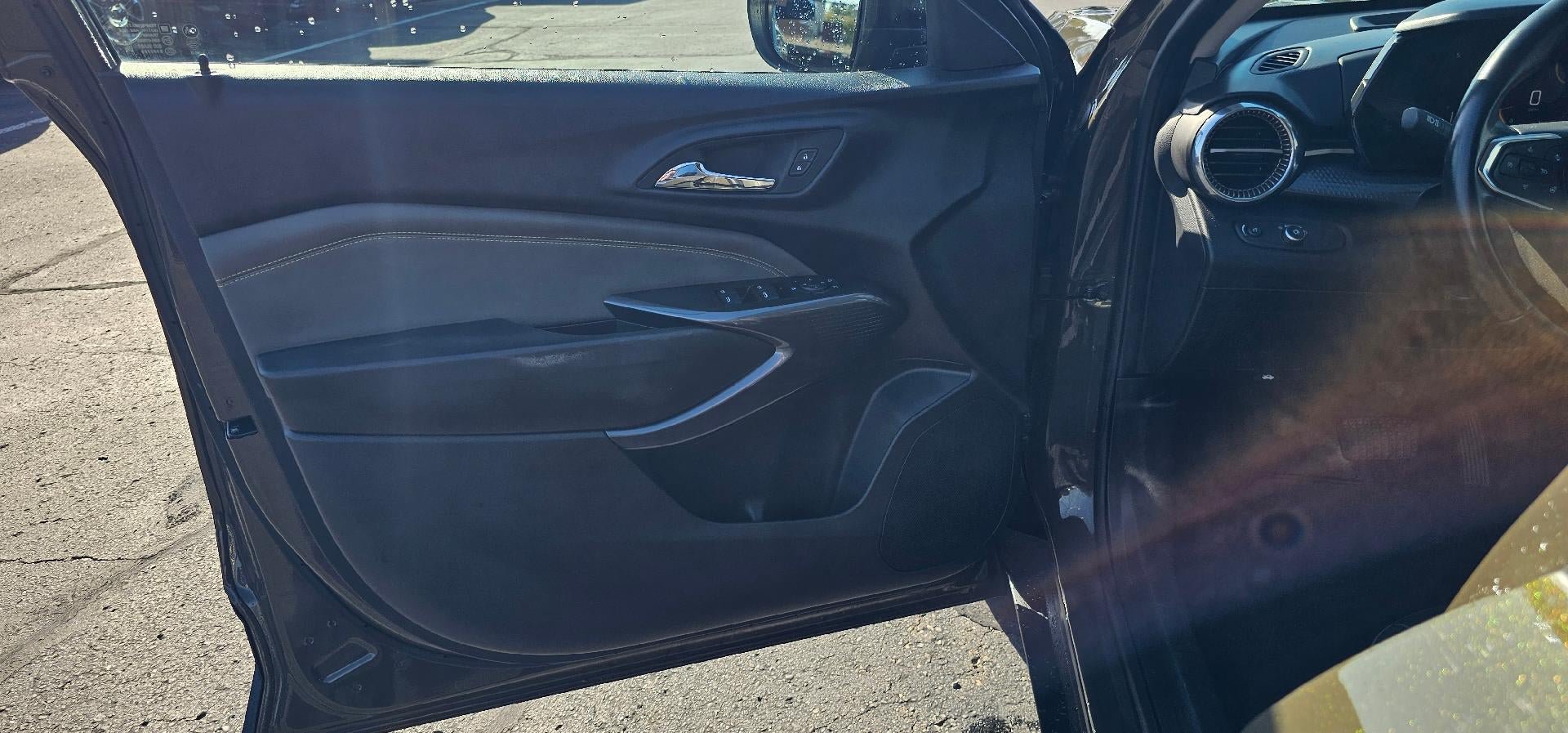 Used 2024 Chevrolet Trax ACTIV w/ Sunroof Package FWD image 9