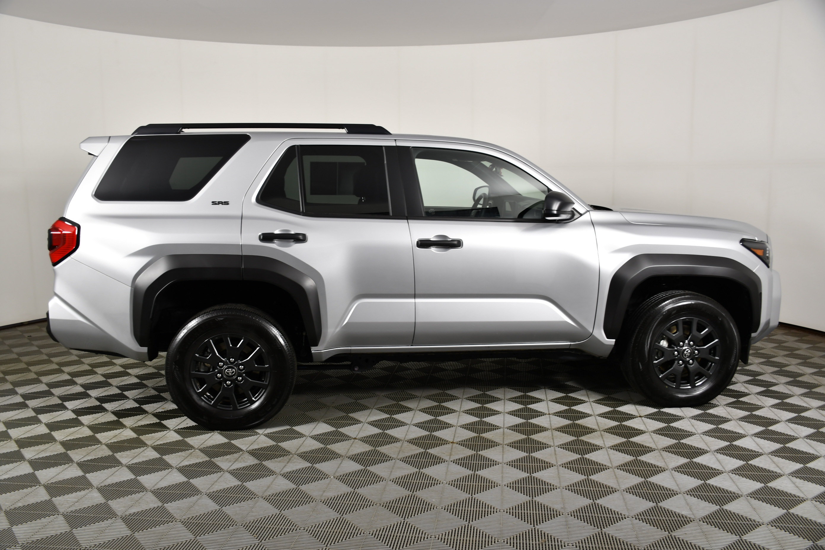 Used 2026 Toyota 4Runner SR5 AWD/4WD image 5