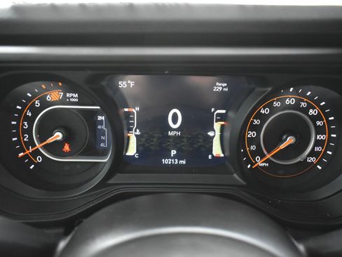 Used 2025 Jeep Wrangler Unlimited Rubicon image 32