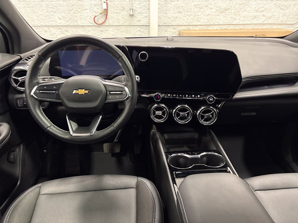 Used 2024 Chevrolet Blazer EV LT AWD/4WD image 11