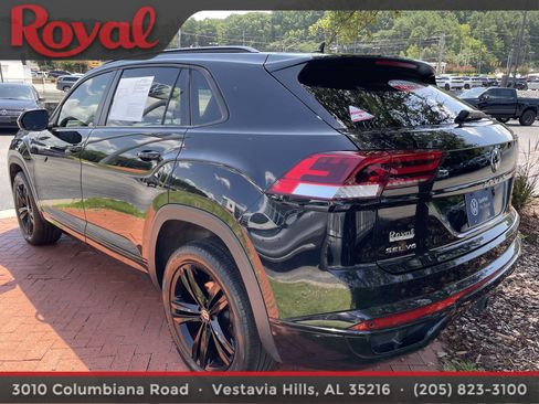 Certified 2023 Volkswagen Atlas Cross Sport SEL R-Line AWD/4WD image 6