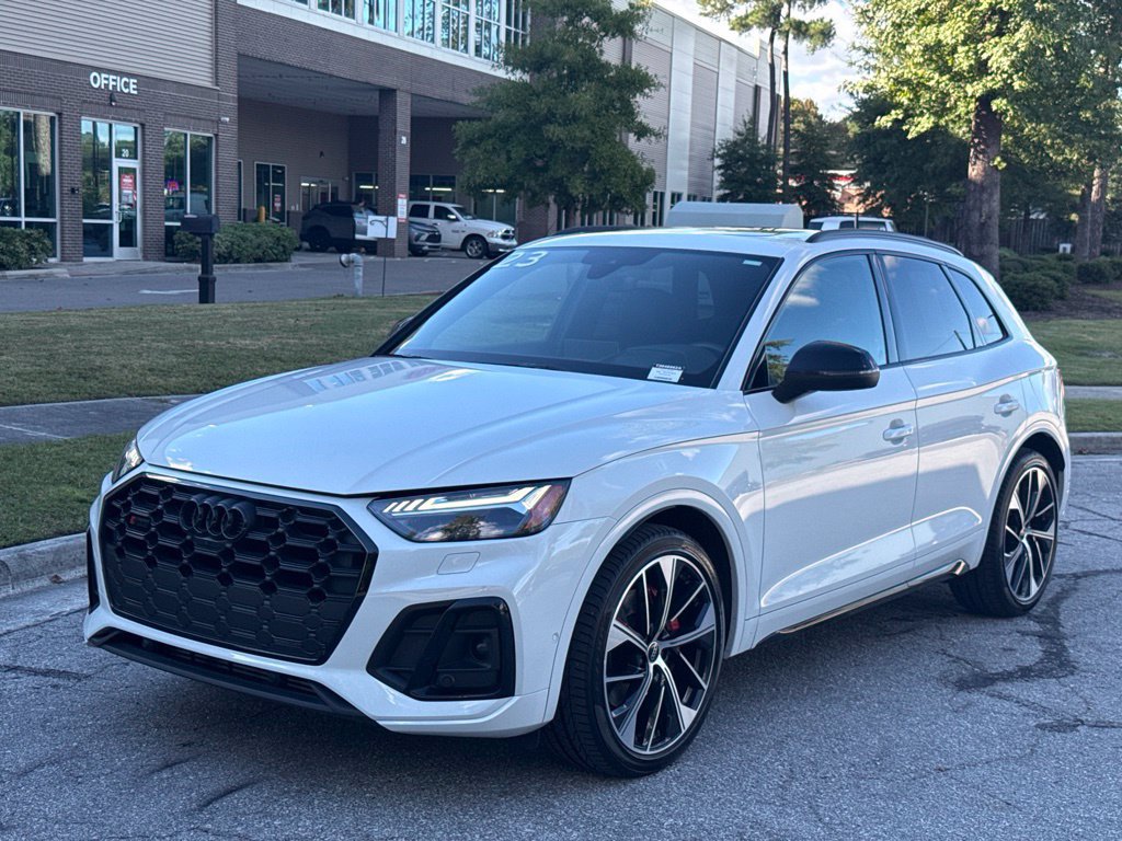 Used 2023 Audi SQ5 Prestige AWD/4WD image 1