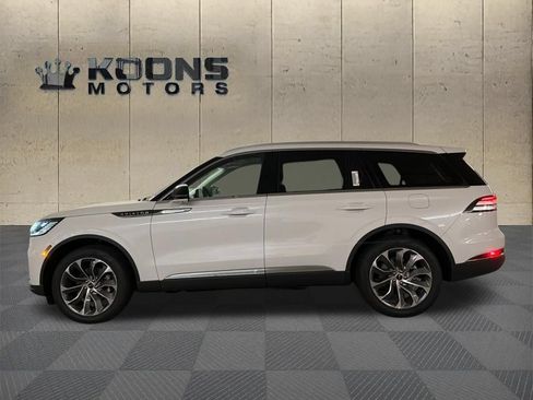 New 2026 Lincoln Aviator AWD image 4