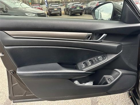 Used 2018 Honda Accord LX image 14