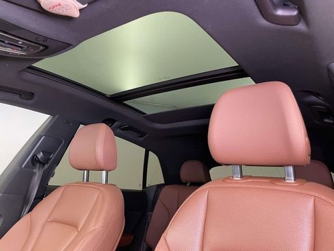 Used 2020 Audi Q8 Prestige w/ Prestige Package image 18