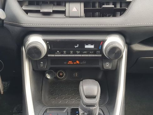 Used 2024 Toyota RAV4 LE image 21