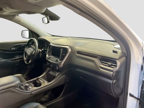 Used 2023 GMC Acadia AT4 w/ Preferred Package image 32