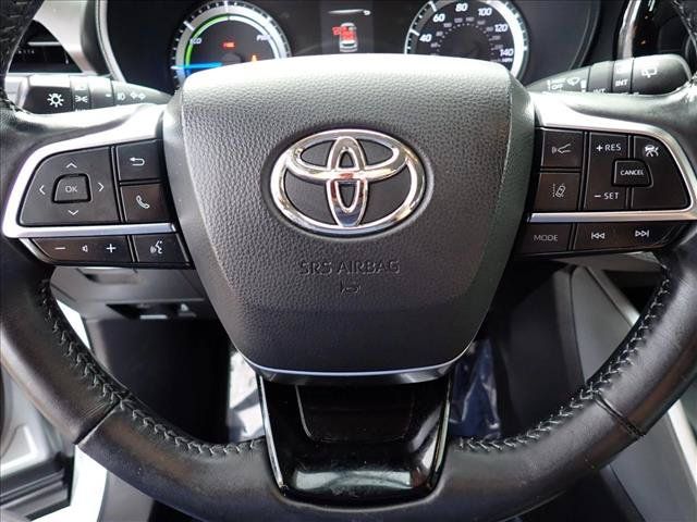 Used 2020 Toyota Highlander LE AWD/4WD image 18