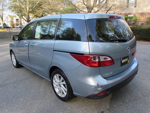 Used 2013 MAZDA MAZDA5 Sport image 4