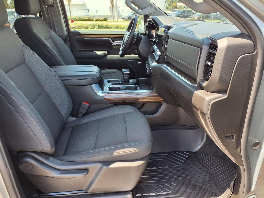 Used 2024 Chevrolet Silverado 1500 RST w/ Convenience Package II AWD/4WD image 13
