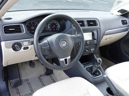 Used 2014 Volkswagen Jetta TDI FWD image 4