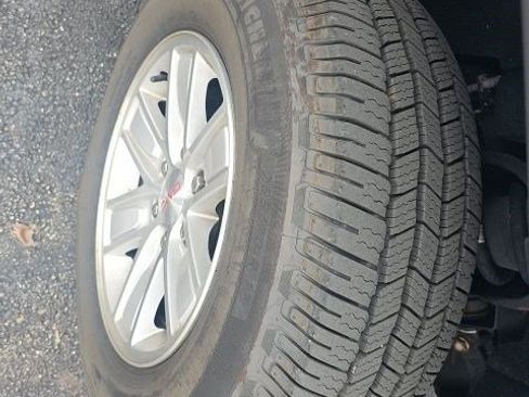 Used 2016 GMC Sierra 1500 SLE w/ SLE Value Package image 11