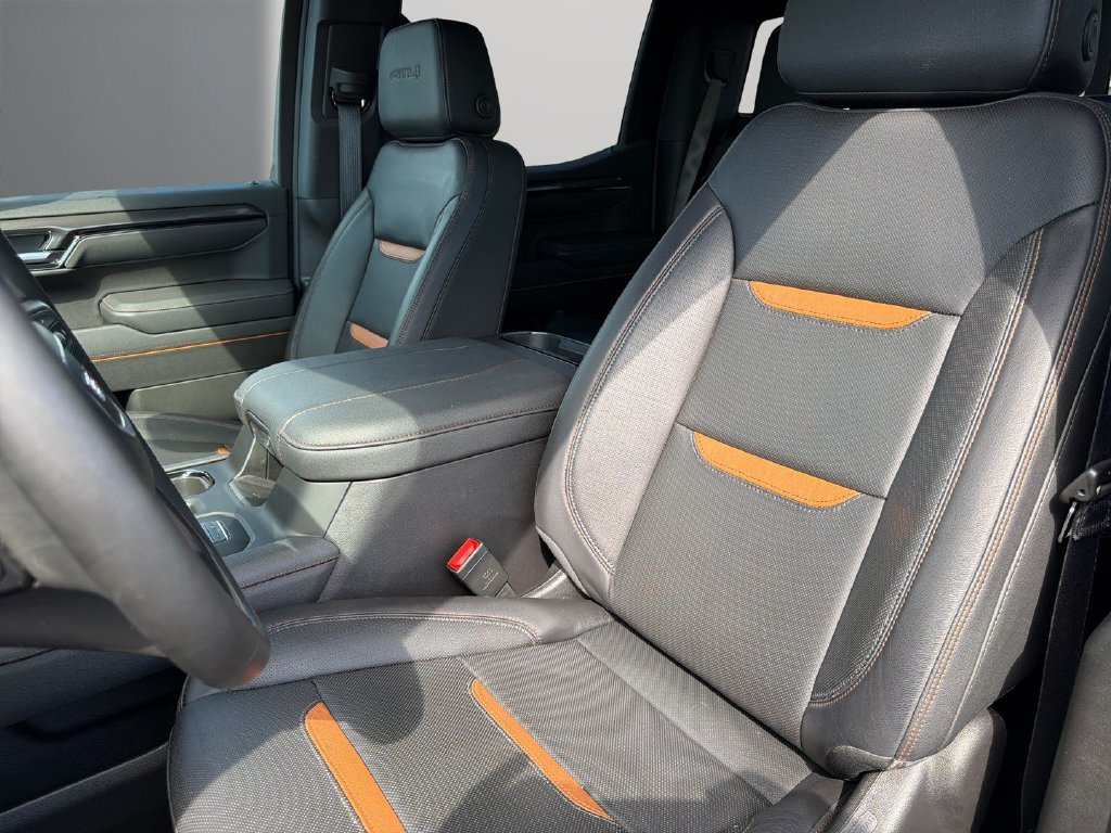 Certified 2025 GMC Sierra 1500 AT4 w/ Technology Package AWD/4WD image 14