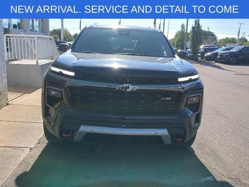 Certified 2024 Chevrolet Traverse Z71 w/ Enhanced Driving Package AWD/4WD image 8