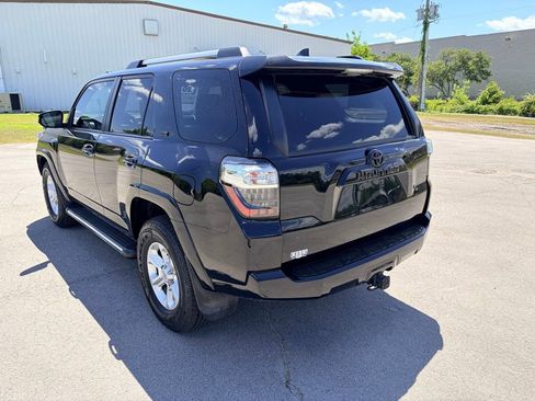 Used 2020 Toyota 4Runner SR5 Premium image 4