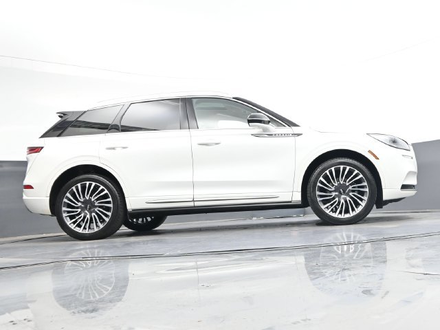 Used 2020 Lincoln Corsair Reserve w/ Appearance Package FWD image 34