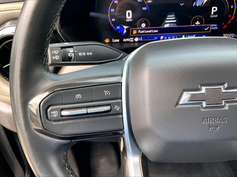 Used 2024 Chevrolet Colorado ZR2 w/ Safety Package AWD/4WD image 20