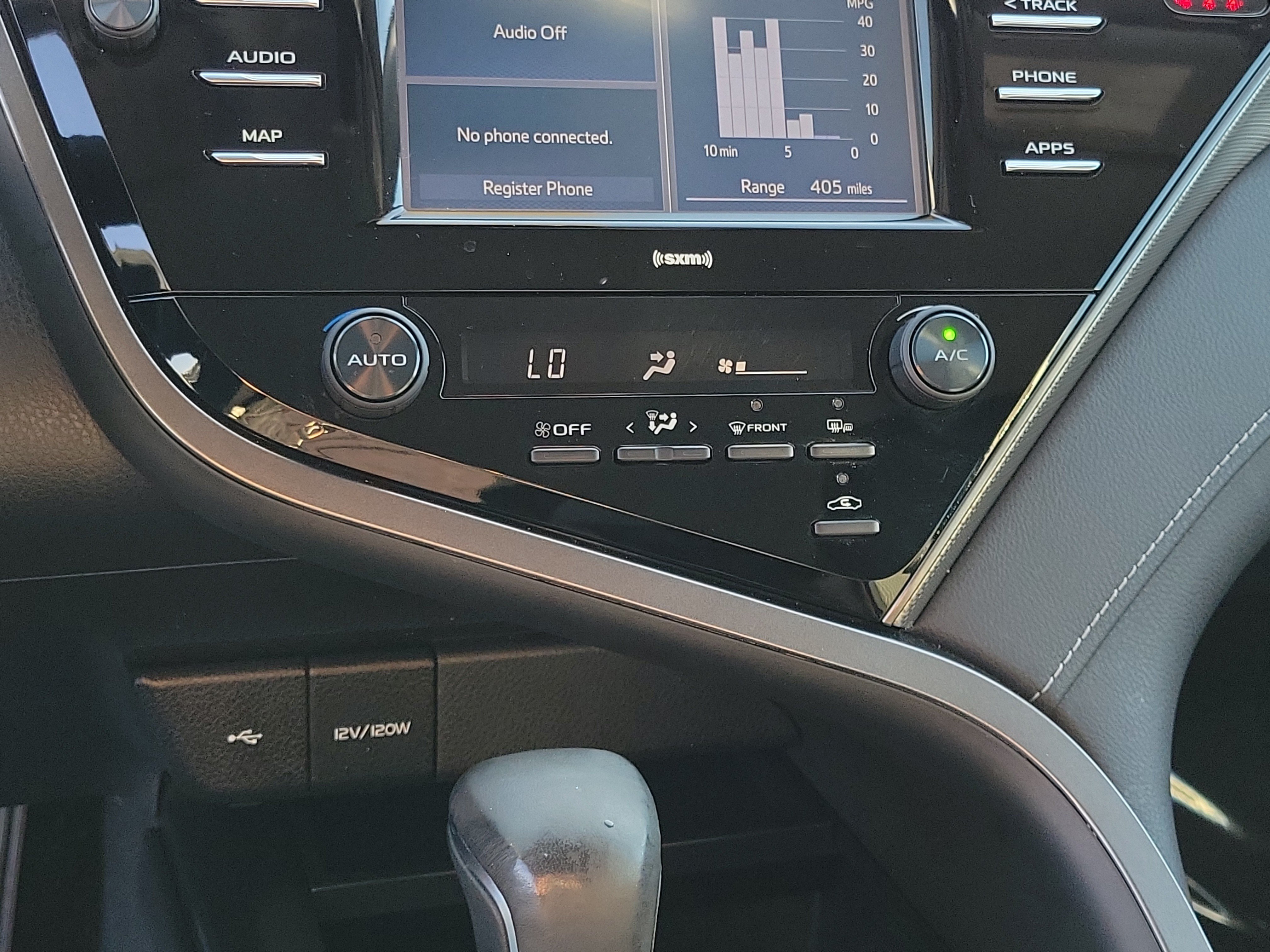 Used 2020 Toyota Camry SE w/ Convenience Package FWD image 27