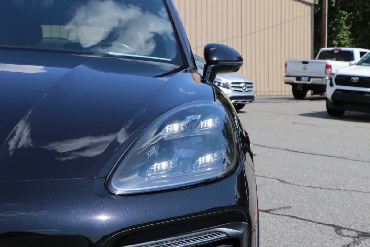 Used 2019 Porsche Cayenne S AWD/4WD image 12