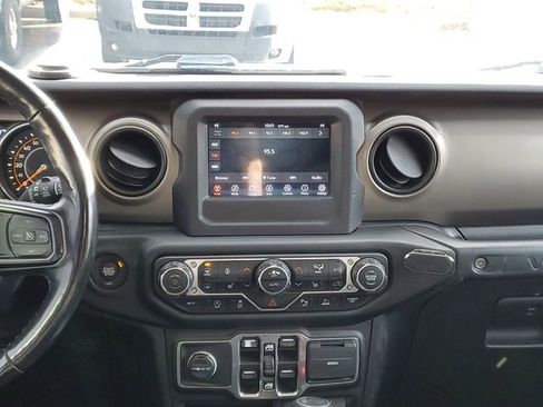 Used 2021 Jeep Wrangler Unlimited Sport AWD/4WD image 30