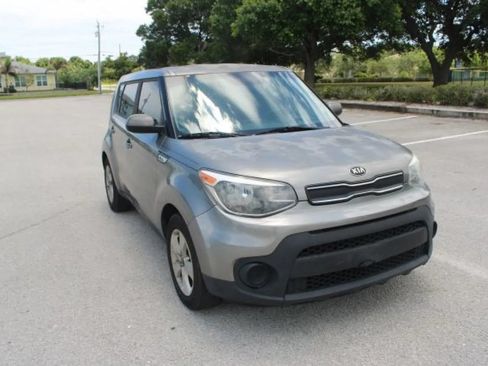 Used 2017 Kia Soul FWD image 28