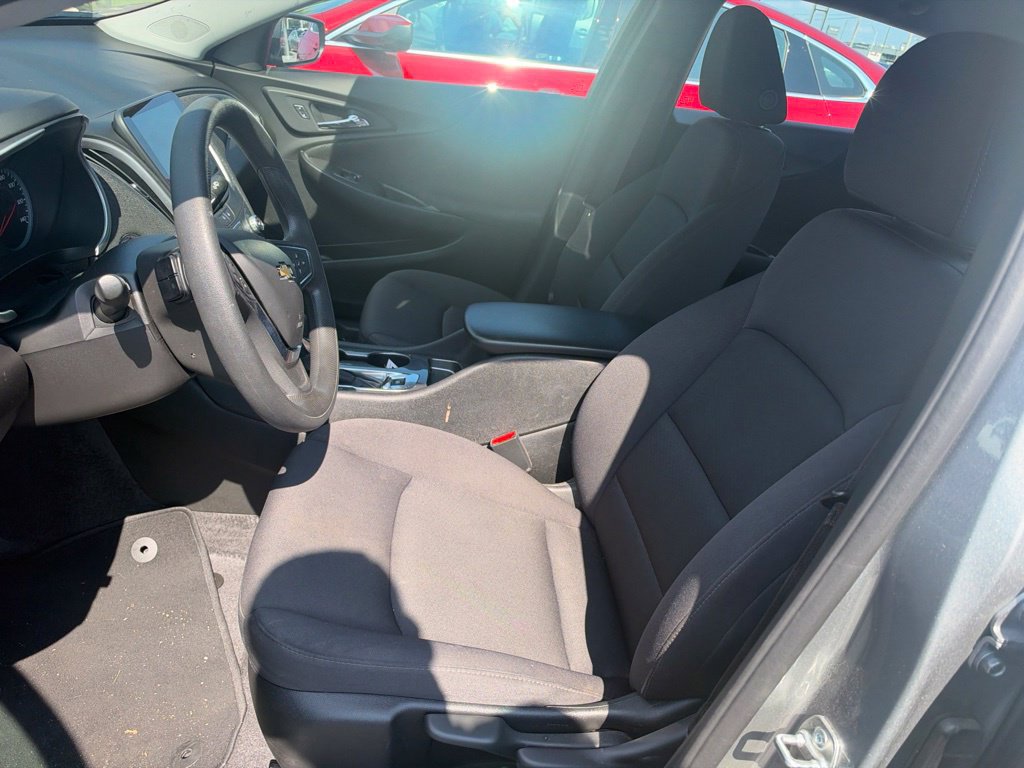 Used 2025 Chevrolet Malibu LS FWD image 7