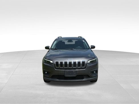 Used 2019 Jeep Cherokee Latitude Plus AWD/4WD image 2