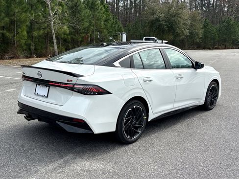 New 2026 Nissan Sentra SR w/ Floor Mat Package image 27