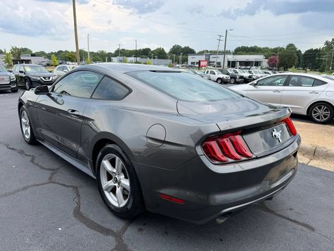 Used 2015 Ford Mustang Coupe RWD image 5