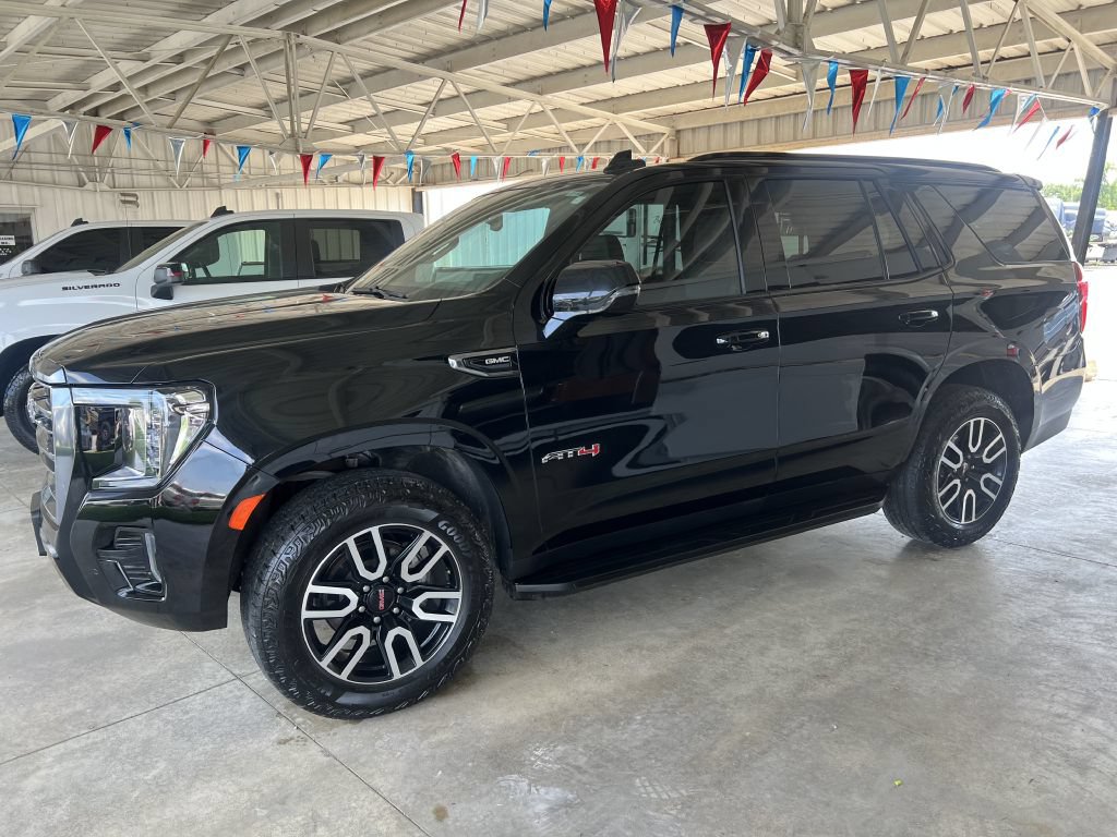 Used 2023 GMC Yukon AT4 AWD/4WD image 2