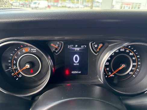 Used 2022 Jeep Wrangler Unlimited Sport AWD/4WD image 21
