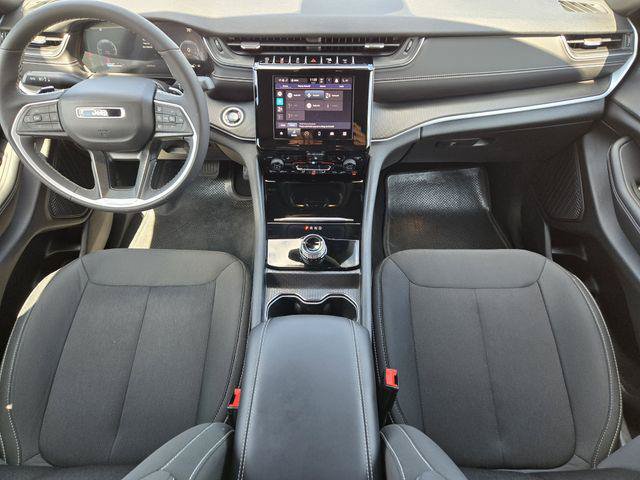 Certified 2024 Jeep Grand Cherokee Laredo X w/ Luxury Tech Group I AWD/4WD image 29