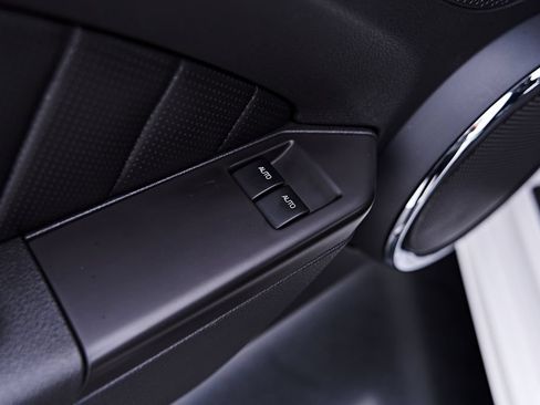 Used 2011 Ford Mustang GT Premium w/ Electronics Pkg RWD image 43
