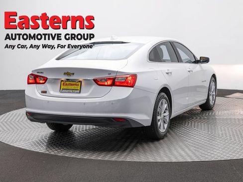Used 2025 Chevrolet Malibu LT FWD image 4