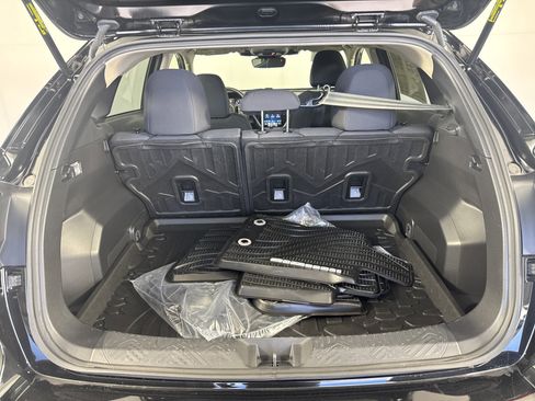 Used 2025 Subaru Crosstrek 2.0i Premium image 25