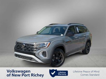 New 2025 Volkswagen Atlas Peak Edition SE