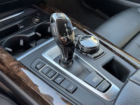 Used 2016 BMW X5 xDrive50i image 12