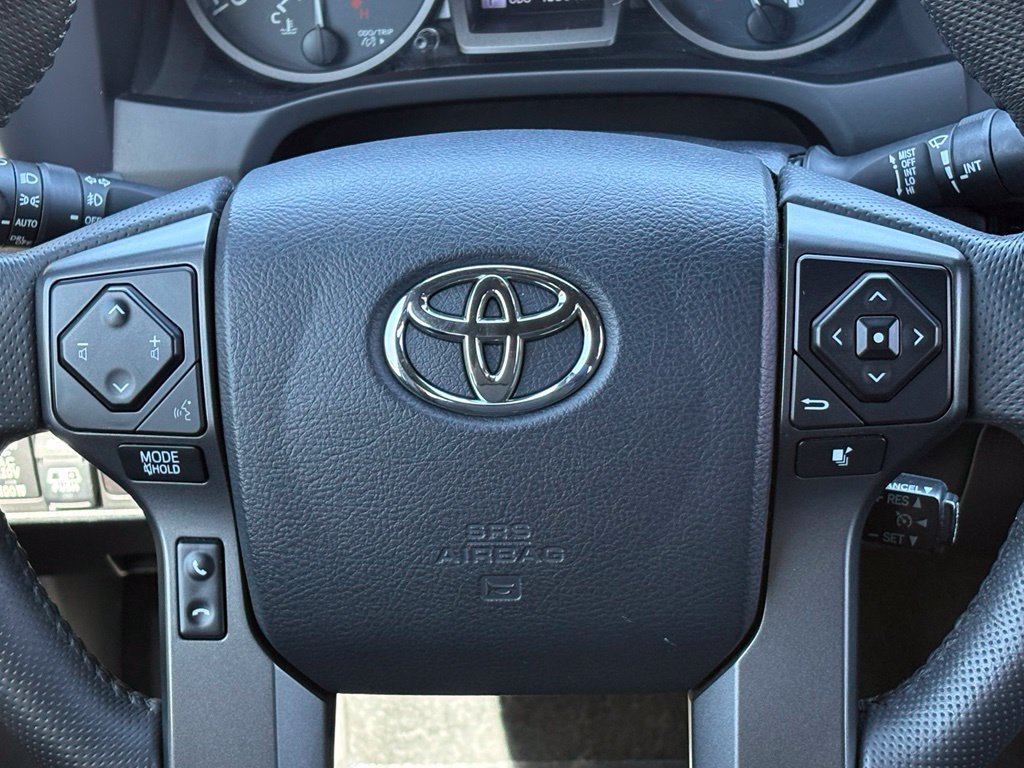 Used 2017 Toyota Tacoma TRD Off-Road RWD image 19