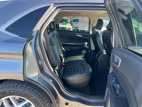 Used 2023 Ford Edge SEL image 19