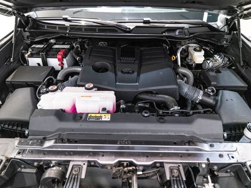 Certified 2022 Toyota Tundra Limited w/ Power Package AWD/4WD image 36