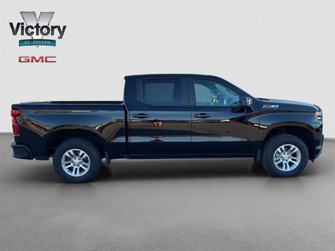 Used 2022 Chevrolet Silverado 1500 RST image 18