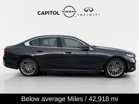 Used 2024 BMW 530i w/ Premium Package image 3