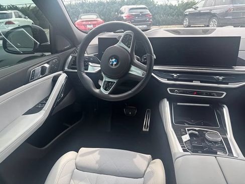 Used 2026 BMW X6 xDrive40i AWD/4WD image 18