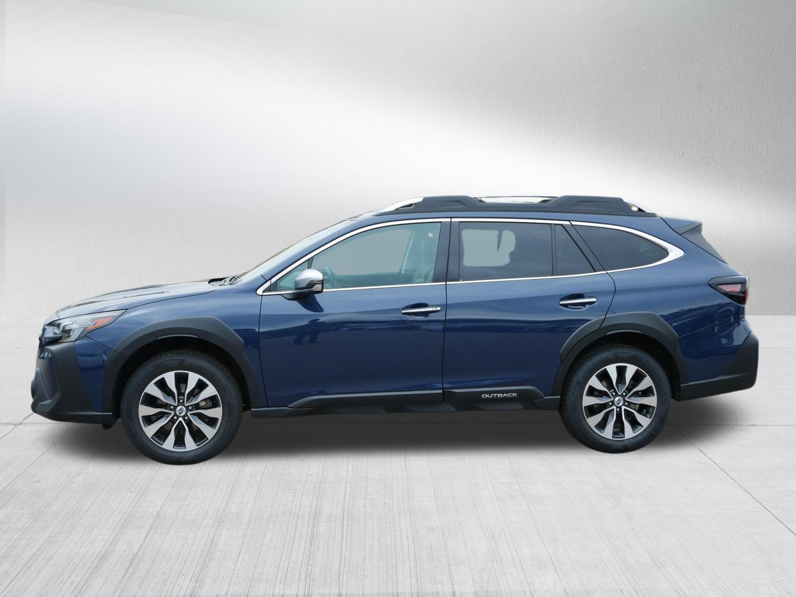 Used 2024 Subaru Outback Touring XT w/ Tech Package 3 AWD/4WD image 4