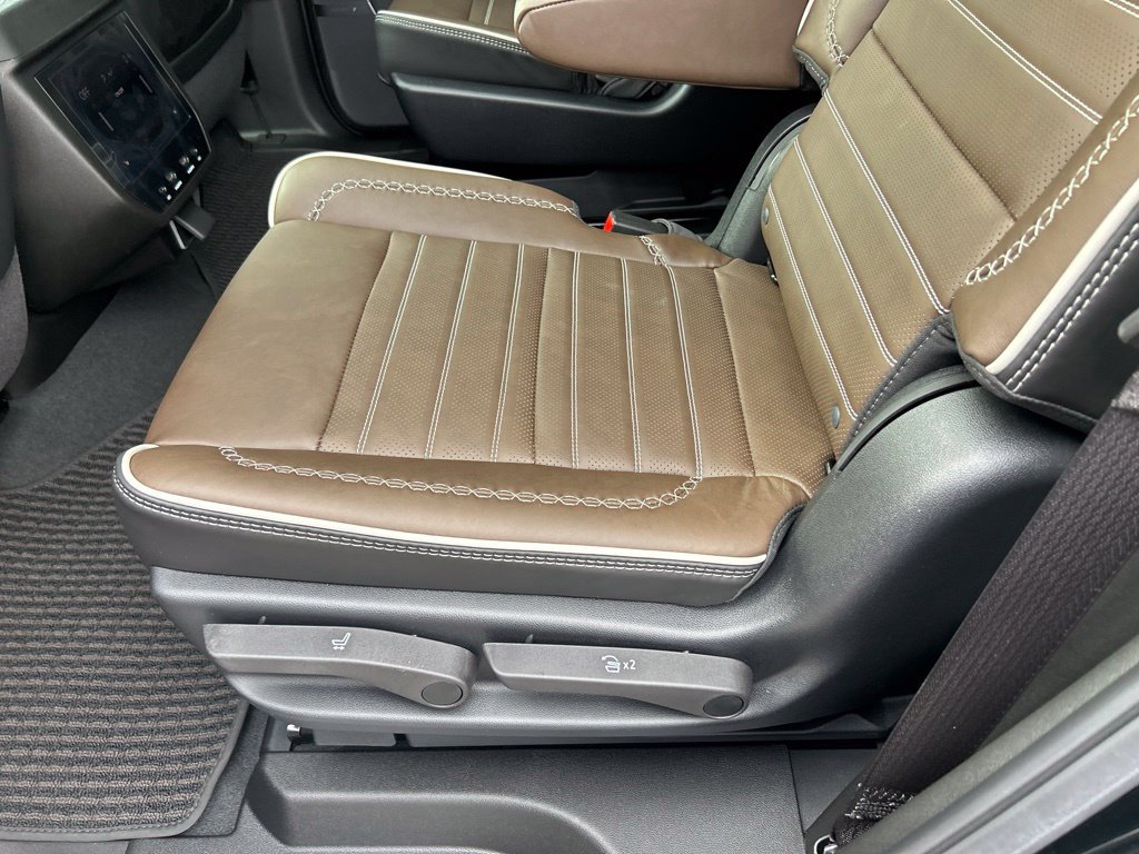 Certified 2026 GMC Yukon Denali Ultimate AWD/4WD image 42